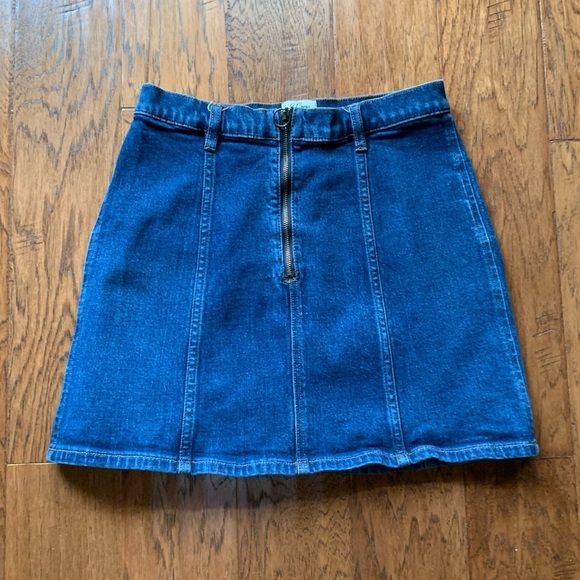 J Crew Denim Mini Skirt‎ - Picture 1 of 8